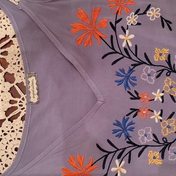 Eyeshadow Women's blouse - Picture 3 of 8